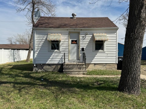 Homes For Sale - 325 19th Street<br/> Cass County, Fargo, ND 58102