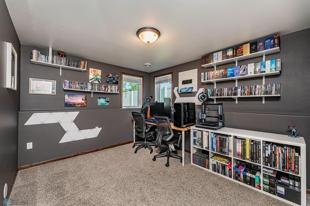 Moorhead, Minnesota 56560, United States, 3 Bedrooms Bedrooms, ,2 BathroomsBathrooms,Residential,Pending,54583