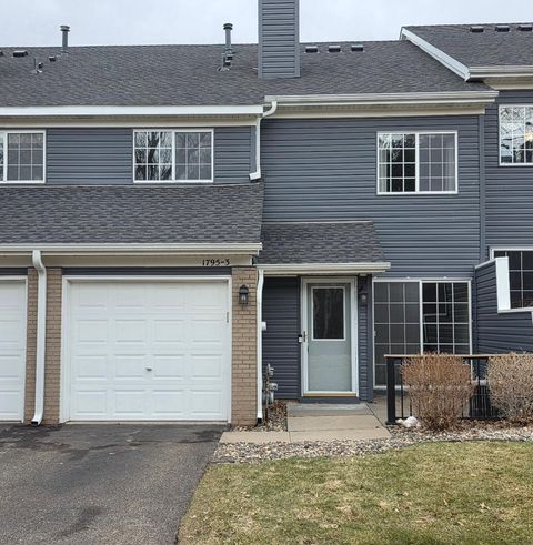 Townhouse For Sale - 1795 Donegal Drive<br/> Washington County, Woodbury, MN 55125