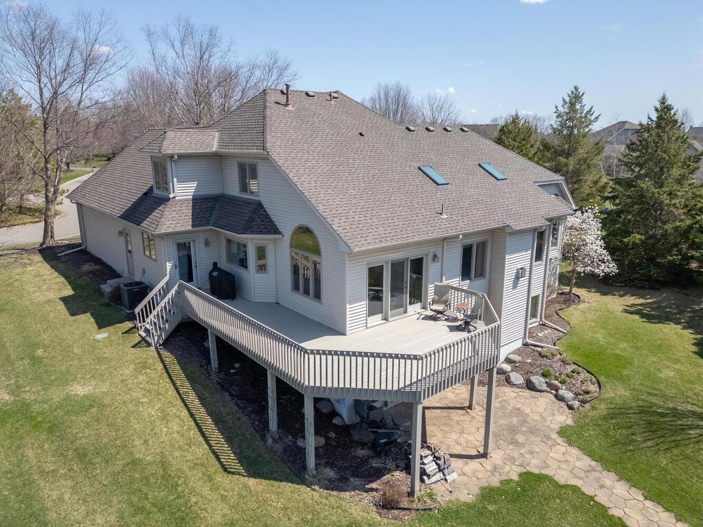 2265 Thrushwood Circle, Victoria, Minnesota image 30