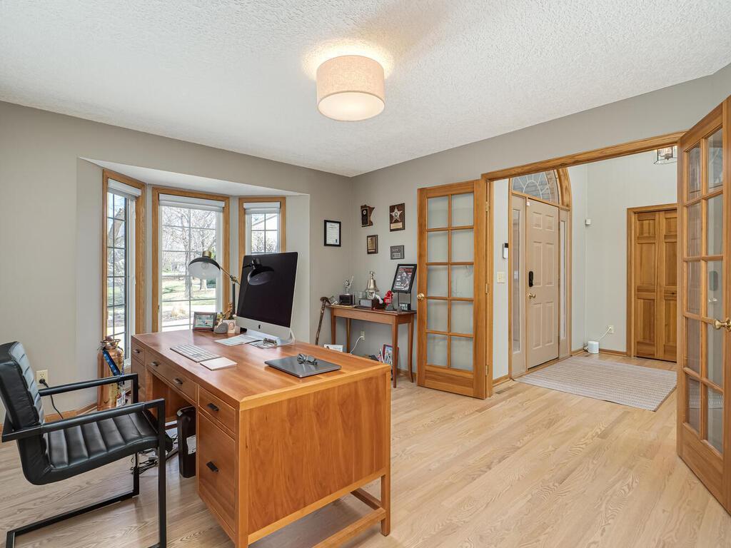 2265 Thrushwood Circle, Victoria, Minnesota image 11