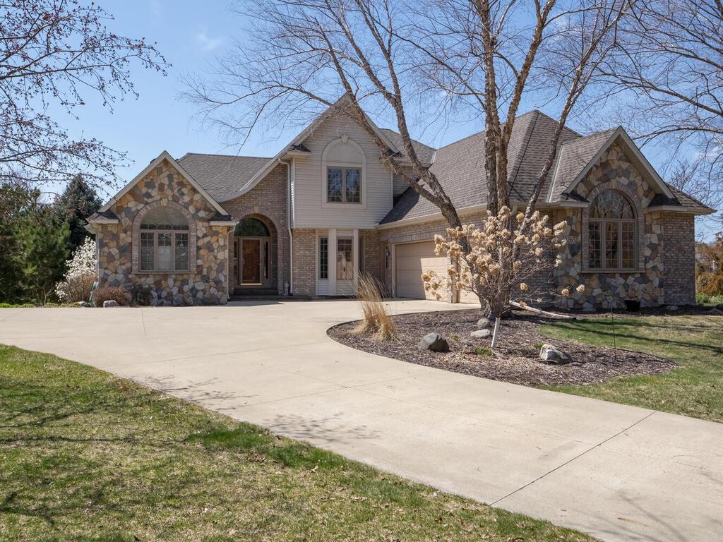 2265 Thrushwood Circle, Victoria, Minnesota image 1