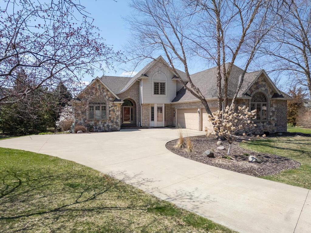 2265 Thrushwood Circle, Victoria, Minnesota image 27