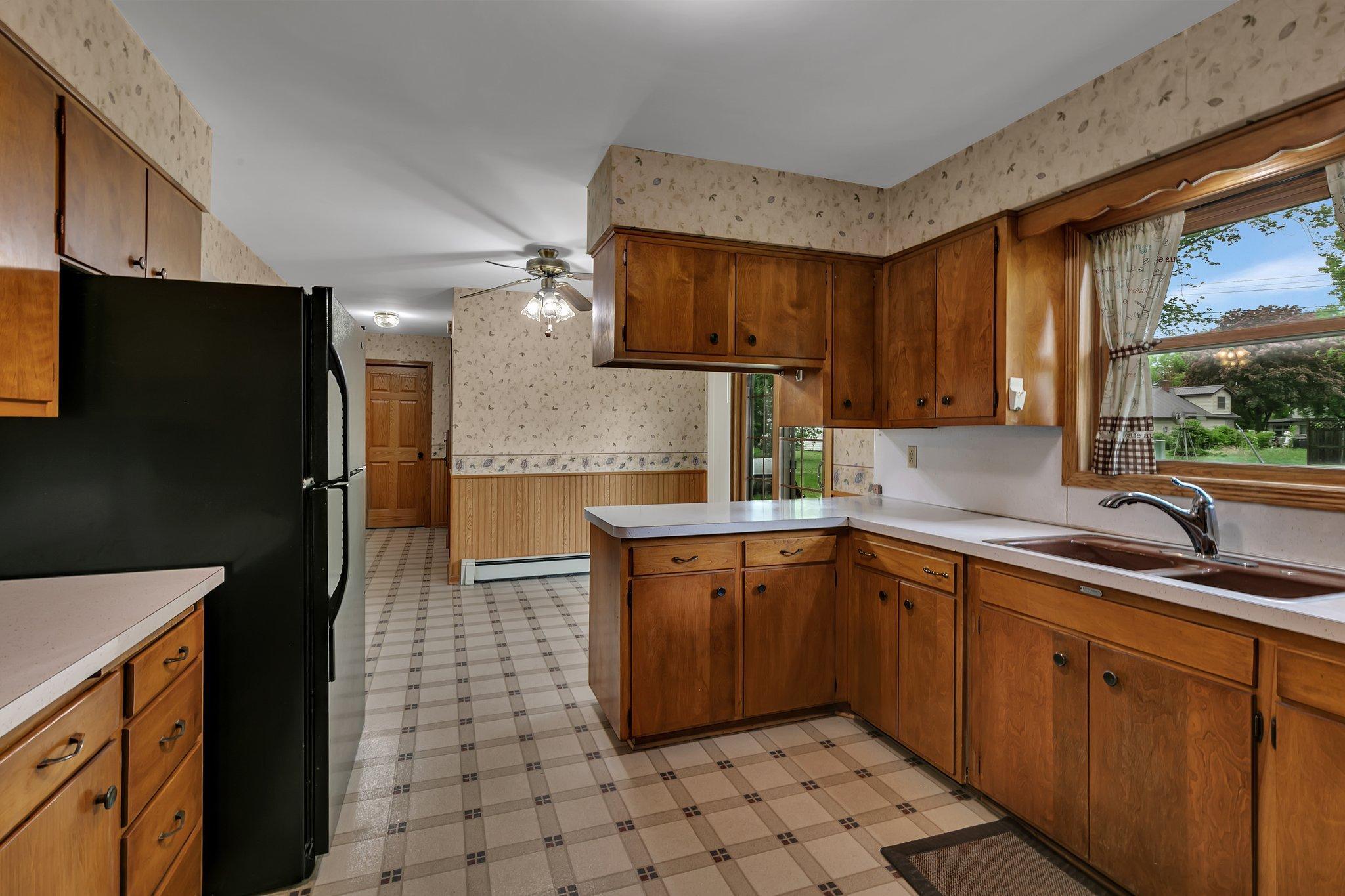 330 1st Street, Lake Lillian, Minnesota image 13