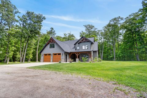 Homes For Sale - 37232 Twin Fawns Lane<br/> Cohasset, MN 55721