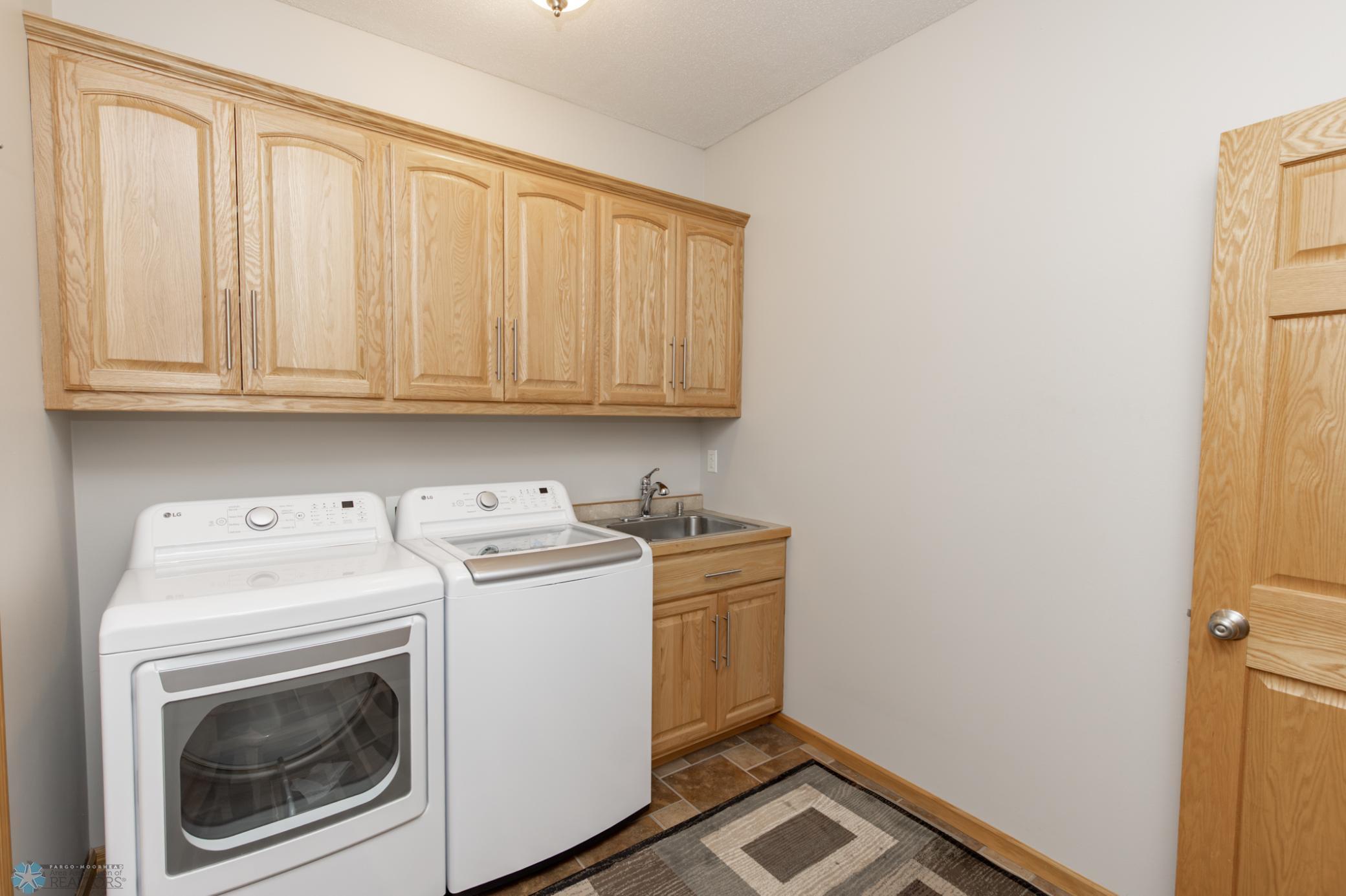 4833 Woodhaven Drive, Fargo, North Dakota image 40