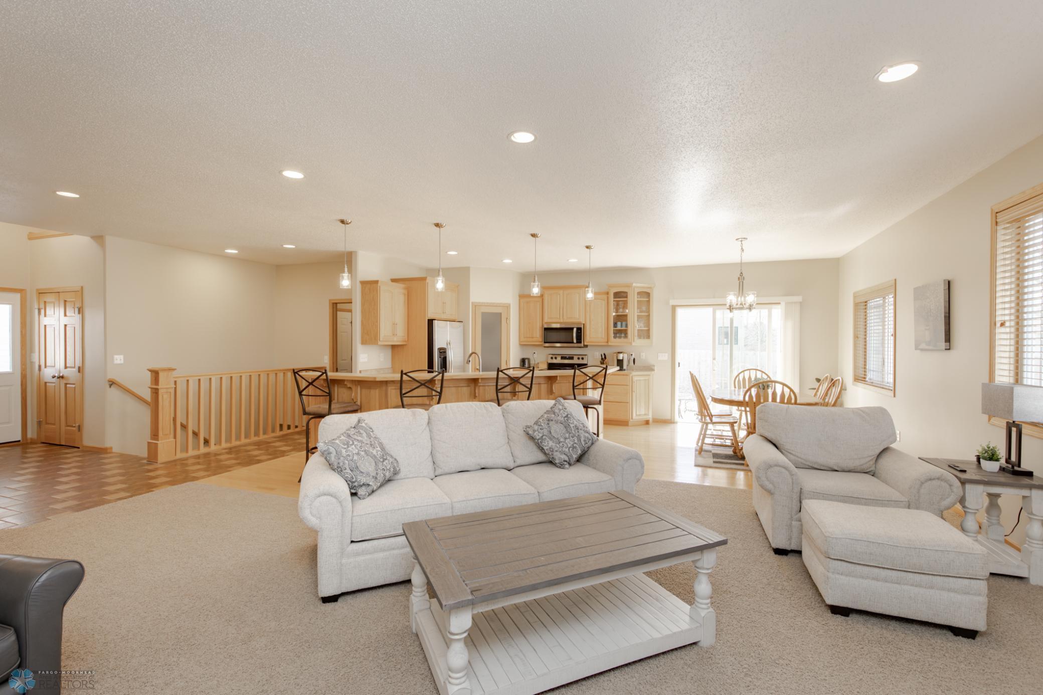 4833 Woodhaven Drive, Fargo, North Dakota image 10