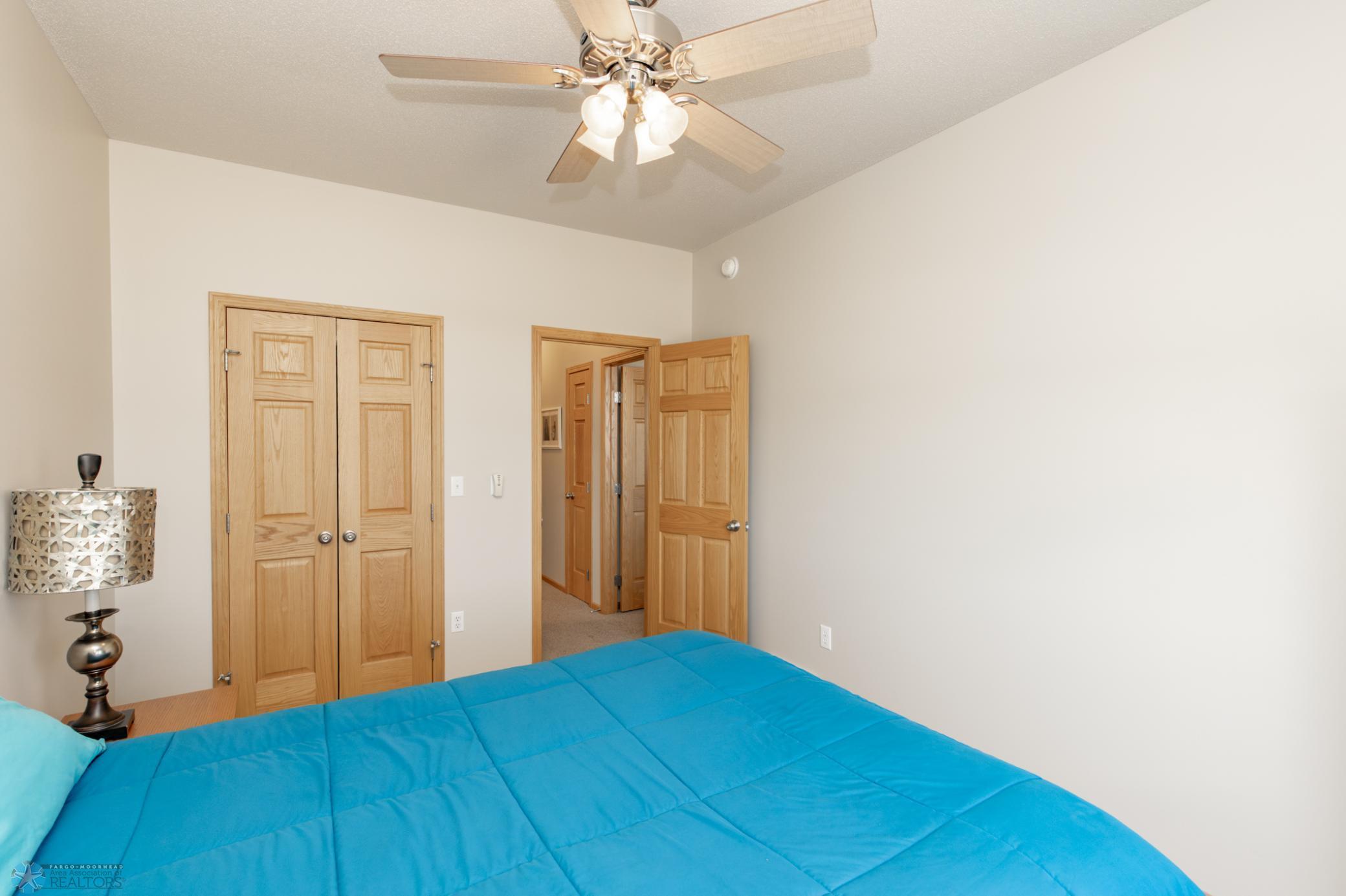 4833 Woodhaven Drive, Fargo, North Dakota image 32