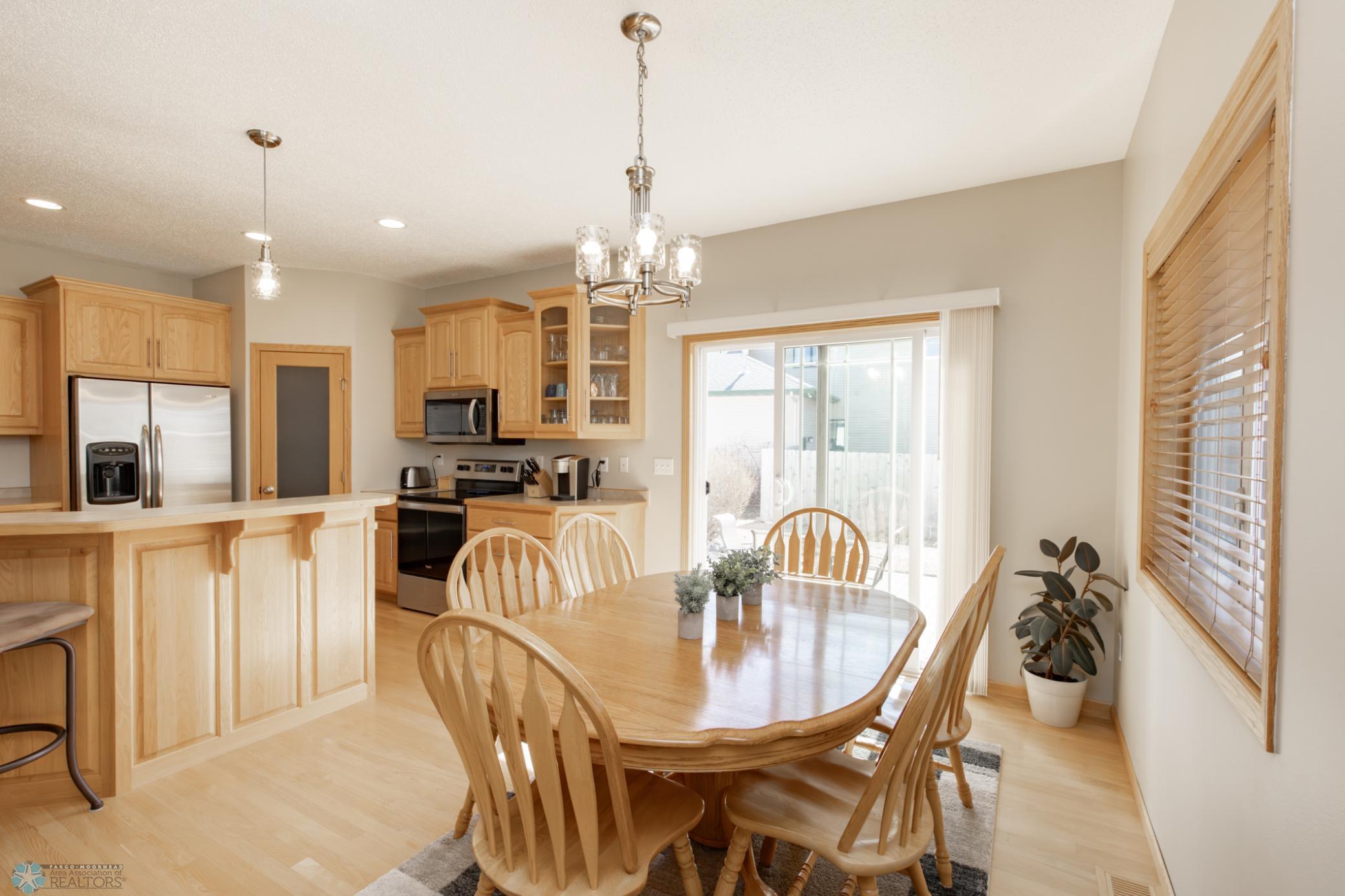 4833 Woodhaven Drive, Fargo, North Dakota image 23