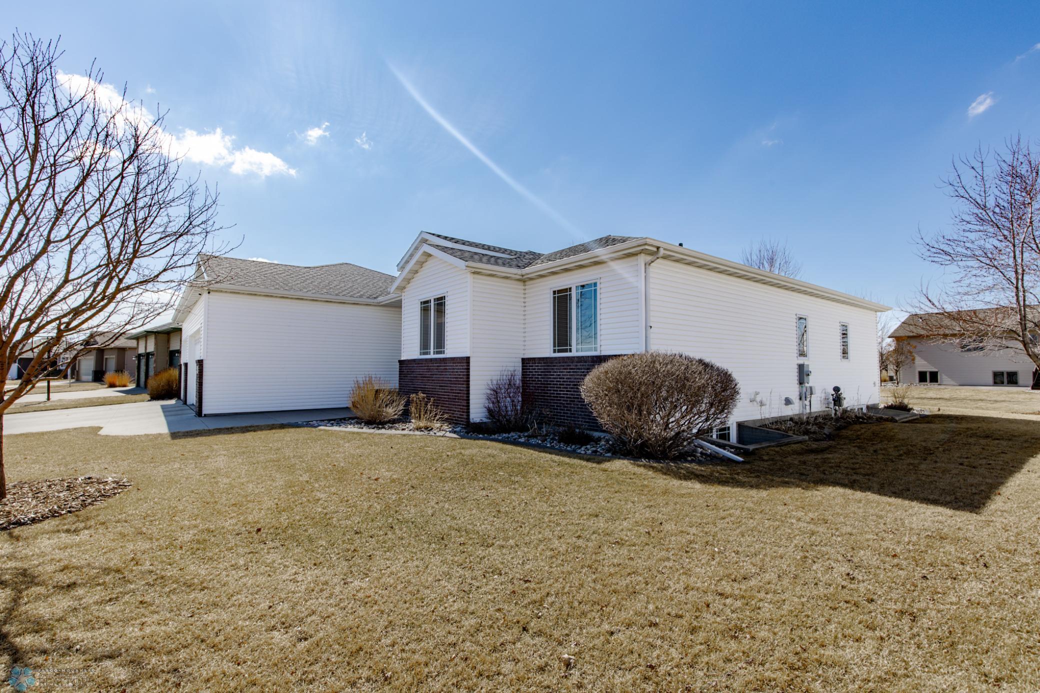 4833 Woodhaven Drive, Fargo, North Dakota image 50