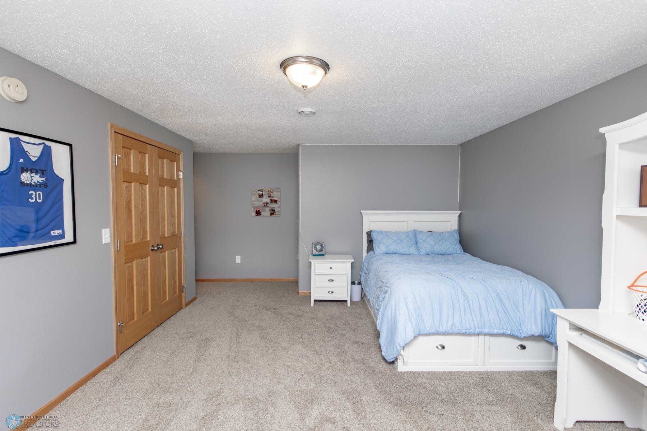 4833 Woodhaven Drive, Fargo, North Dakota image 41