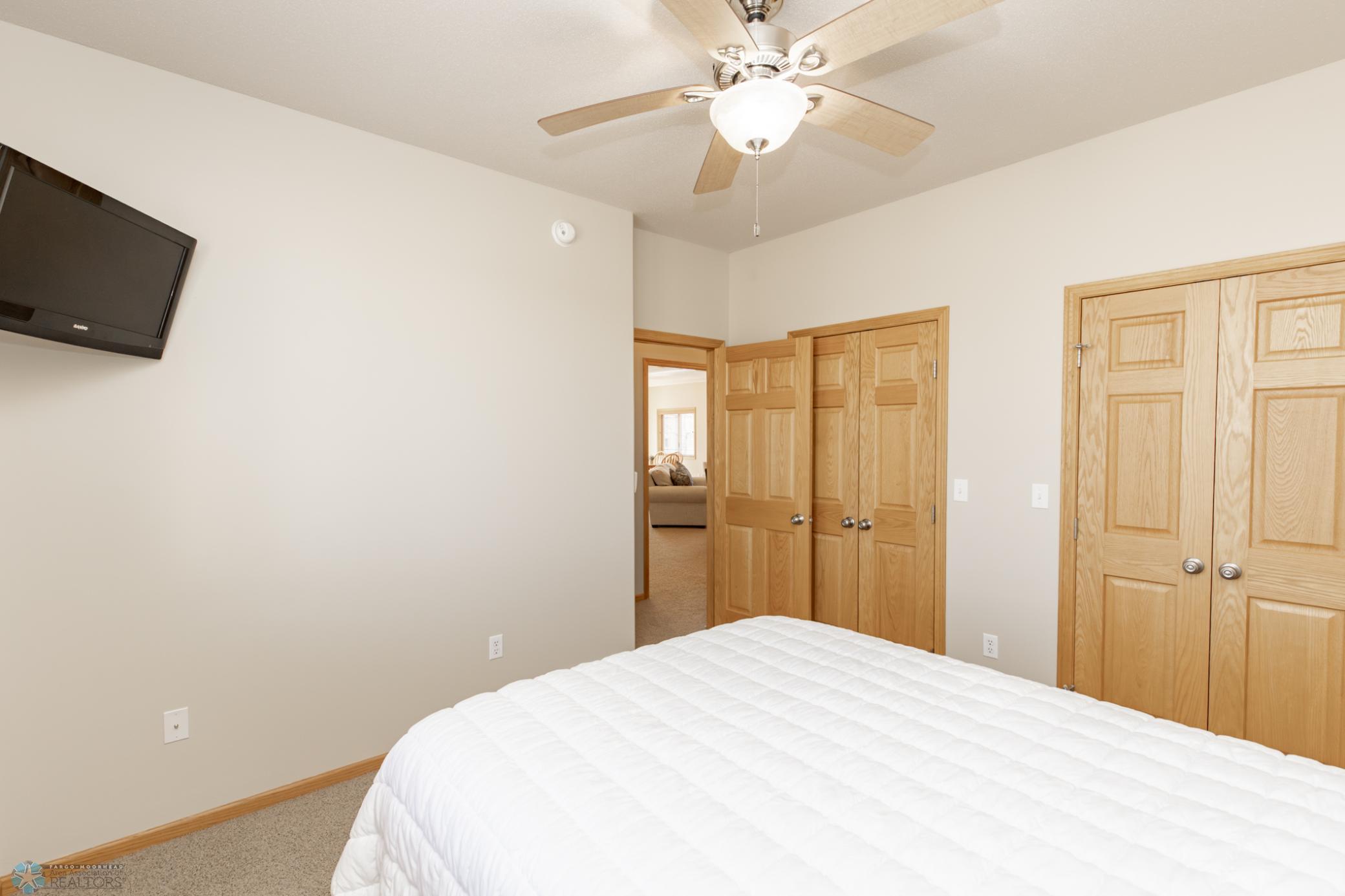 4833 Woodhaven Drive, Fargo, North Dakota image 29