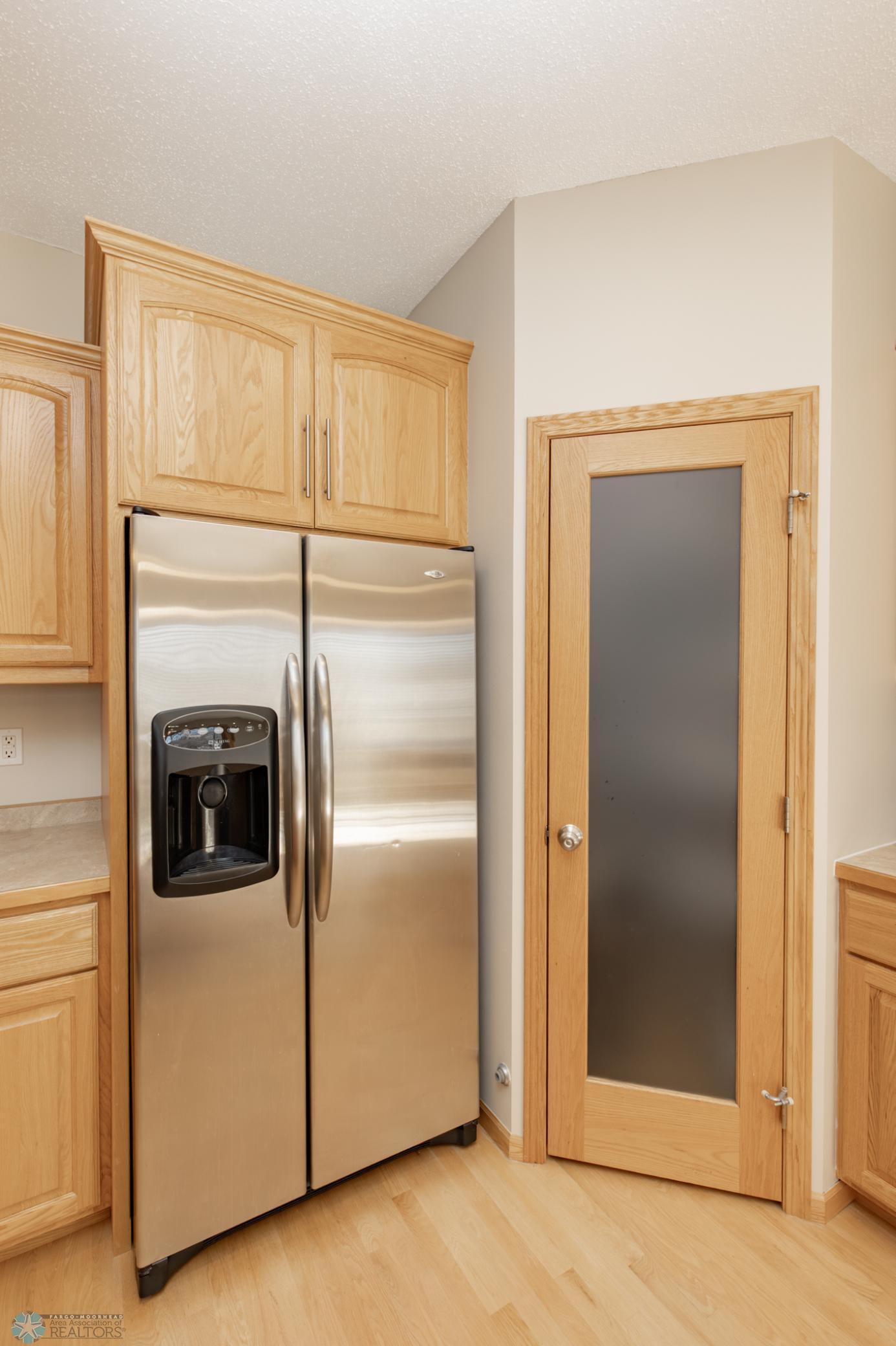 4833 Woodhaven Drive, Fargo, North Dakota image 18