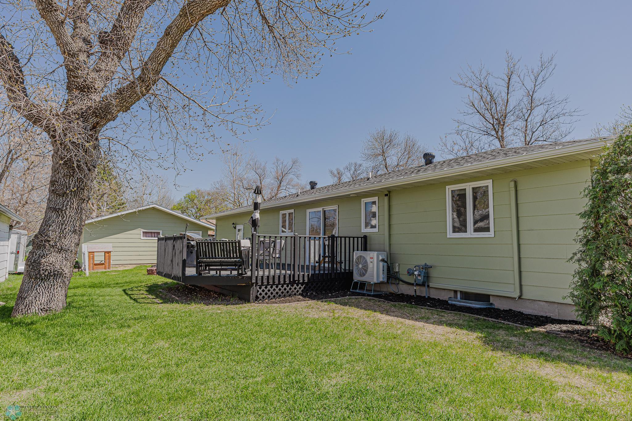 122 3rd Avenue, Hillsboro, North Dakota image 49