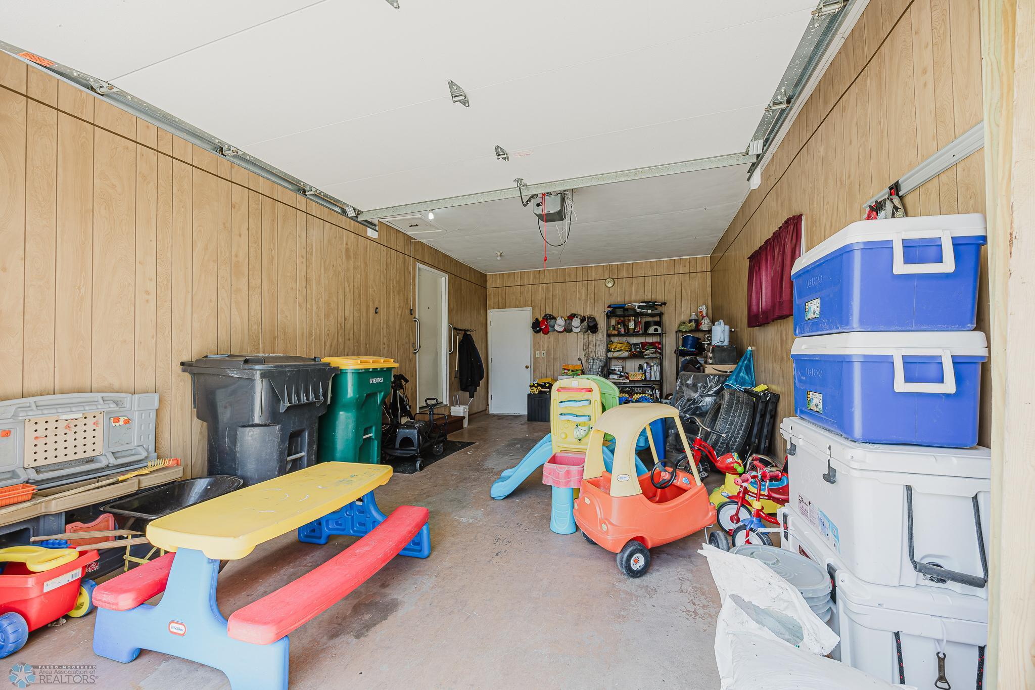122 3rd Avenue, Hillsboro, North Dakota image 46