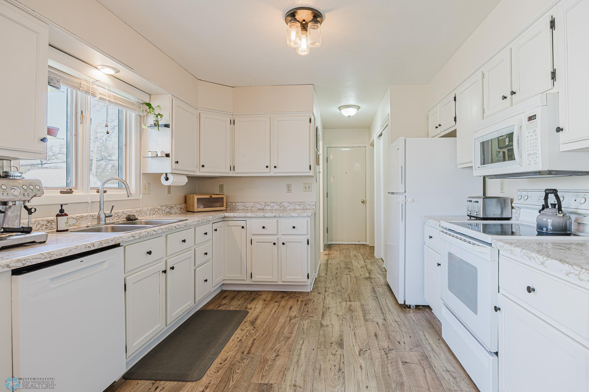 122 3rd Avenue, Hillsboro, North Dakota image 10