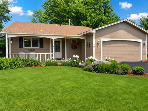 Homes For Sale - 11701 Mirada Court<br/> Burnsville, MN 55337