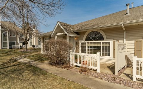 Townhouse For Sale - 1988 Waterford Place<br/> Rochester, MN 55902