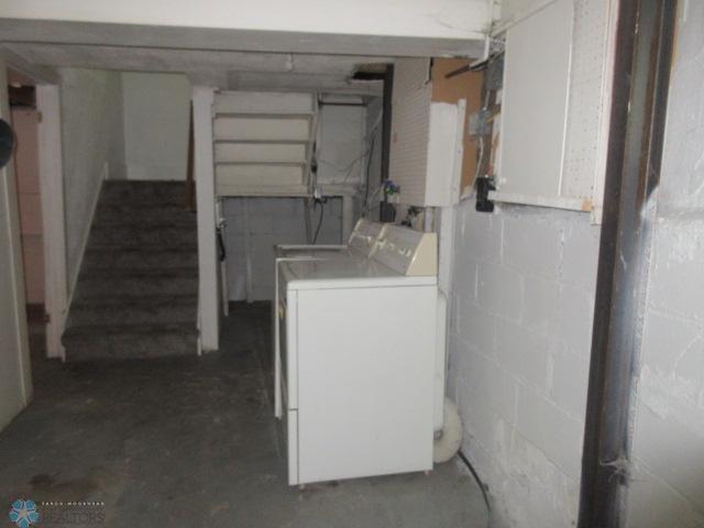 Fargo, North Dakota 58103, United States, 3 Bedrooms Bedrooms, ,1 BathroomBathrooms,Residential,Pending,37500