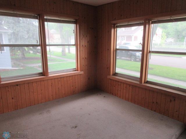 Fargo, North Dakota 58103, United States, 3 Bedrooms Bedrooms, ,1 BathroomBathrooms,Residential,Pending,37500