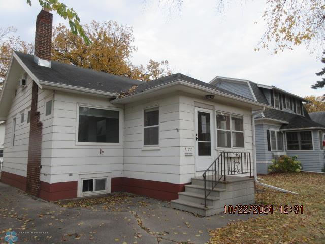 Fargo, North Dakota 58103, United States, 3 Bedrooms Bedrooms, ,1 BathroomBathrooms,Residential,Pending,37500