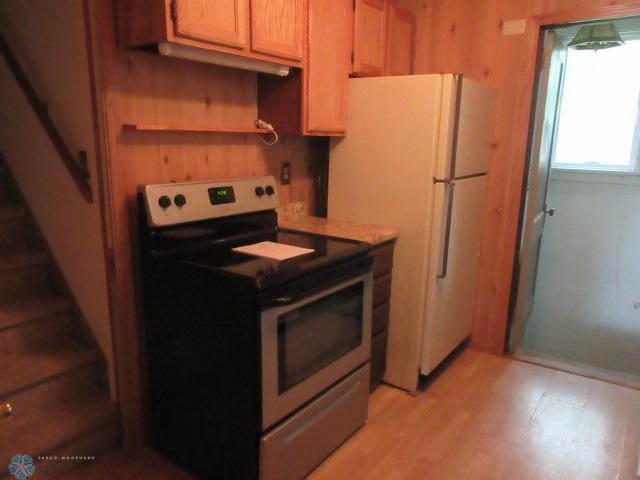 Fargo, North Dakota 58103, United States, 3 Bedrooms Bedrooms, ,1 BathroomBathrooms,Residential,Pending,37500