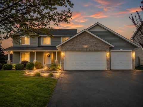 Homes For Sale - 19951 Excelsior Lane<br/> Farmington, MN 55024