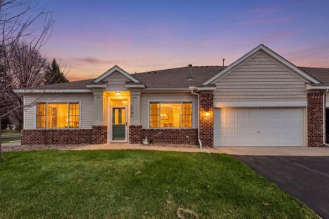 Townhouse For Sale - 19704 Canary Path<br/> Farmington, MN 55024
