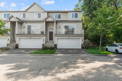 Townhouse For Sale - 8195 Darcy Lane<br/> Inver Grove Heights, MN 55076