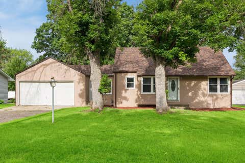 Homes For Sale - 9455 Revere Lane<br/> Hennepin County, Maple Grove, MN 55369