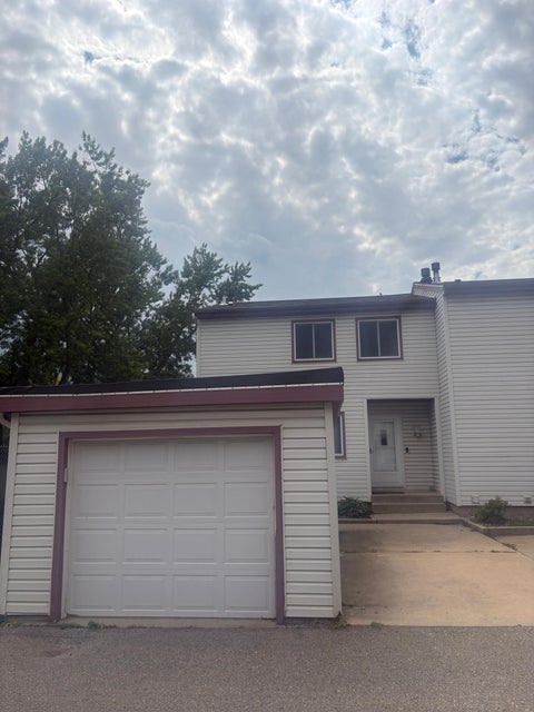 Homes For Sale - 907 40th Street<br/> Rochester, MN 55901