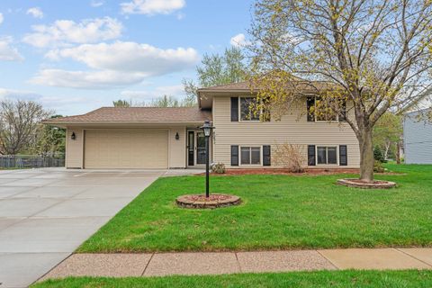 Homes For Sale - 803 Newell Drive<br/> Dakota County, Saint Paul, MN 55124