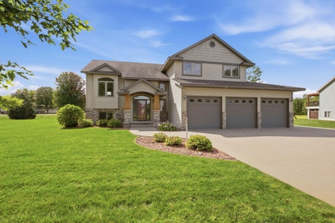 Homes For Sale - 26075 Bluebird Lane<br/> Saint Cloud, MN 56301