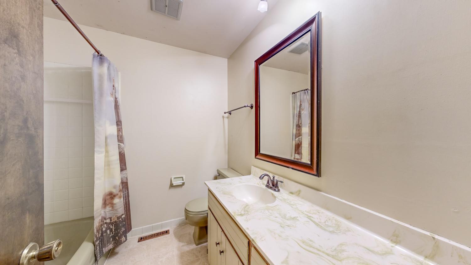2418 Northern Hills Court, Rochester, Minnesota image 13