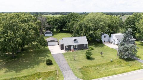 Homes For Sale - 22341 570th Avenue<br/> Austin, MN 55912