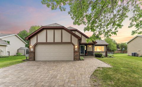 Homes For Sale - 2358 Hilo Avenue<br/> Washington County, Saint Paul, MN 55128