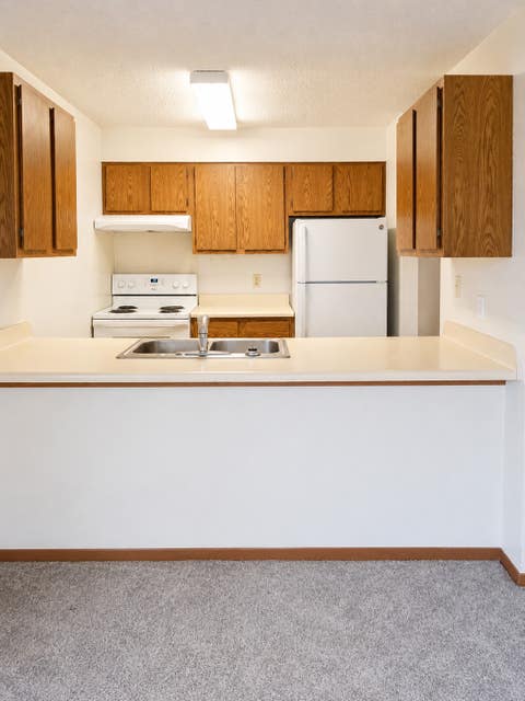 Apartment For Rent - 900 Hengen Street<br/> Fairmont, MN 56031