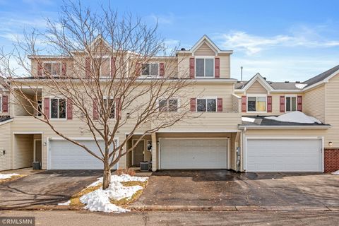 Townhouse For Sale - 6823 Meadow Grass Lane<br/> Cottage Grove, MN 55016