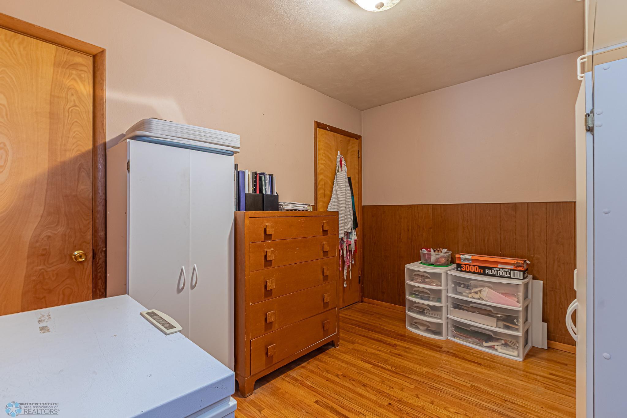 518 16th Street, Moorhead, Minnesota image 24