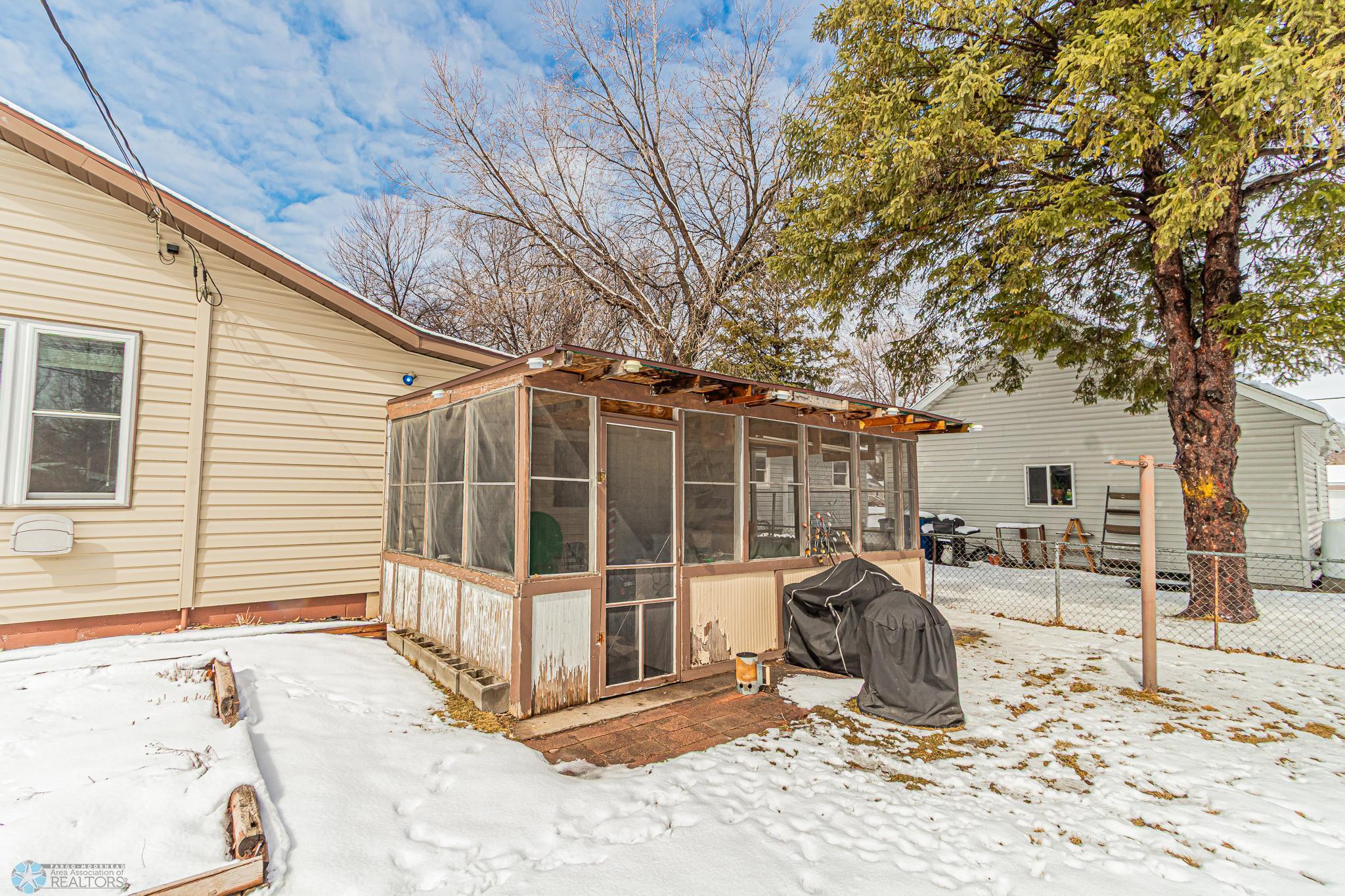 518 16th Street, Moorhead, Minnesota image 33