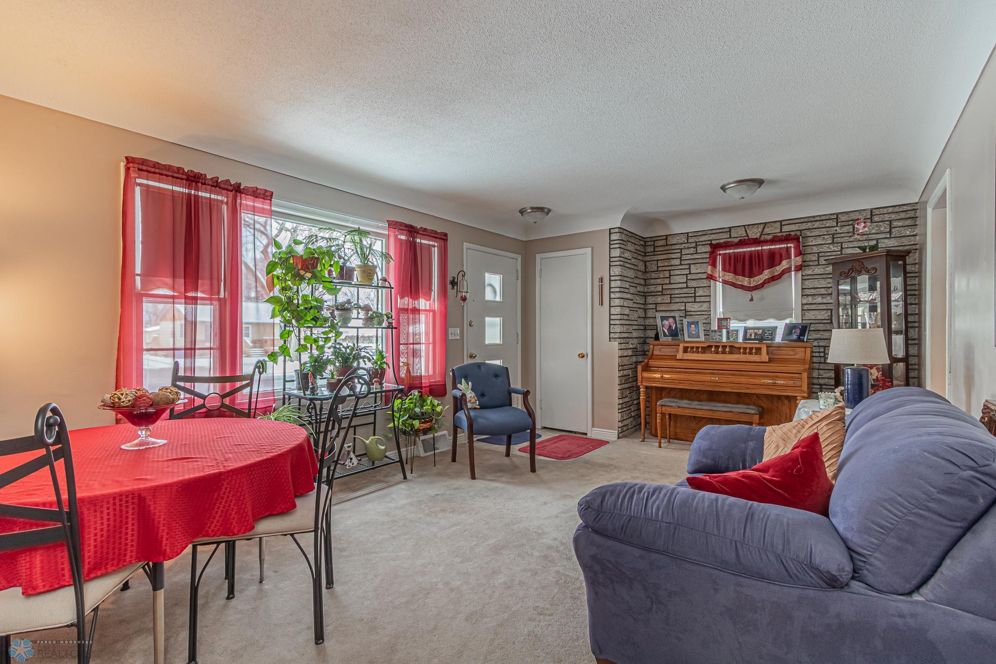 518 16th Street, Moorhead, Minnesota image 4