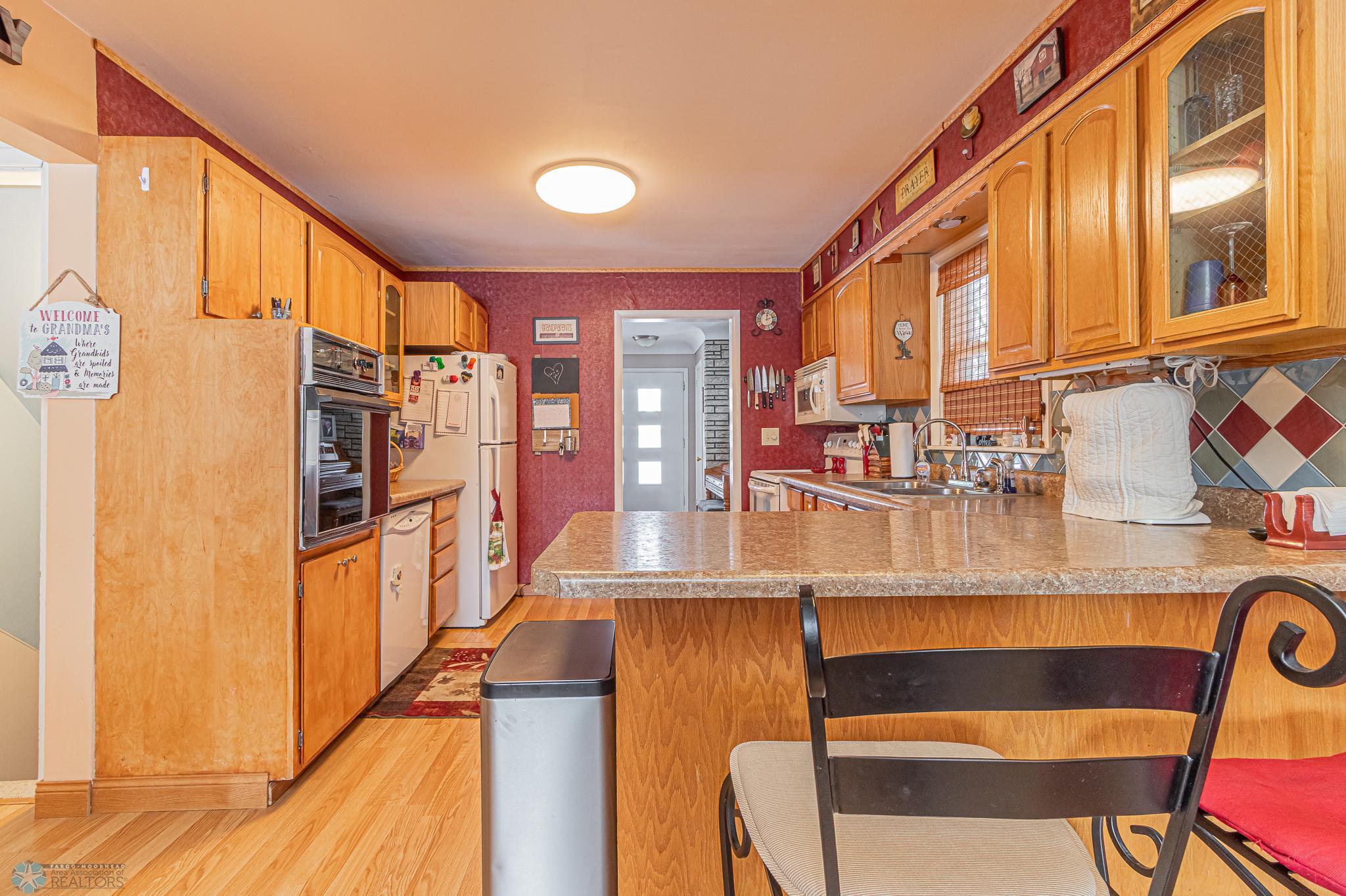 518 16th Street, Moorhead, Minnesota image 7