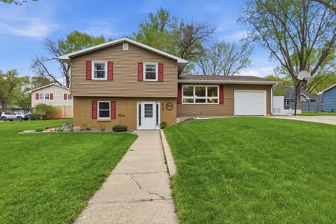 Homes For Sale - 215 Terrace Drive<br/> Willmar, MN 56201