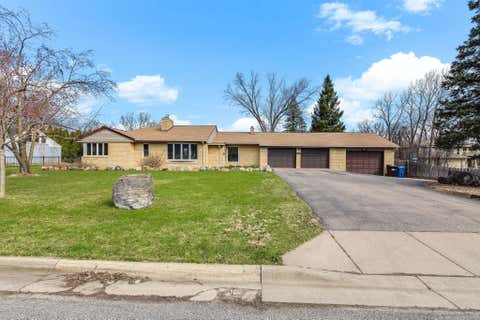 Homes For Sale - 501 Drillane Road<br/> Hopkins, MN 55305