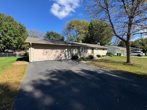 Homes For Sale - 1115 Swanhill Drive<br/> Freeborn County, Albert Lea, MN 56007