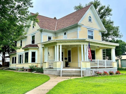 Homes For Sale - 324 Monroe Avenue<br/> Big Stone County, Ortonville, MN 56278