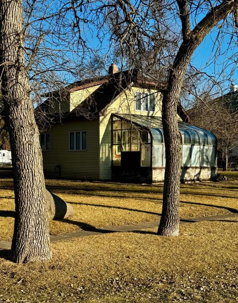 Homes For Sale - 205 Wilcox Avenue<br/> Buffalo, ND 58011