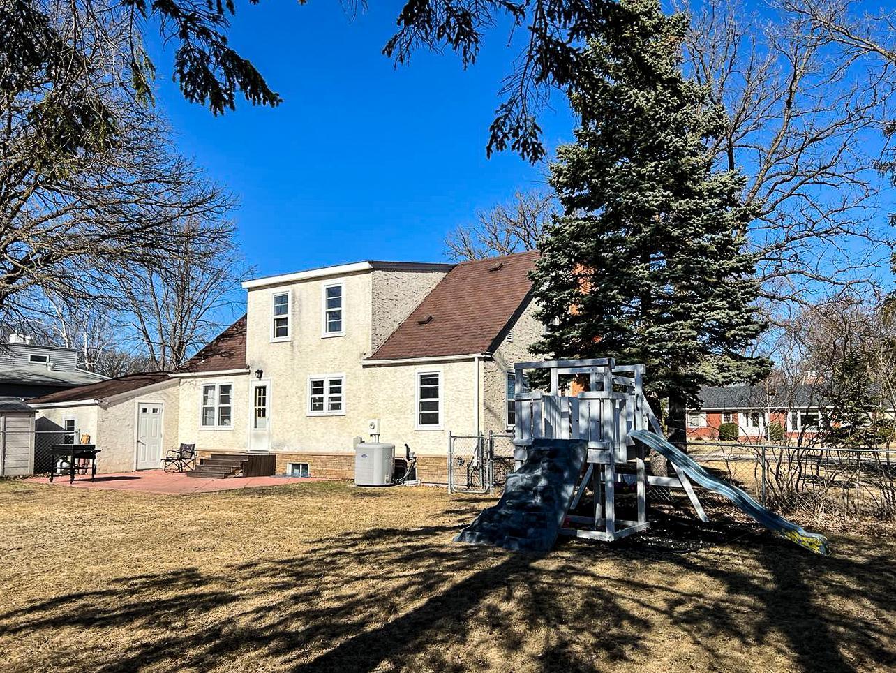305 Kneale Avenue, Thief River Falls, Minnesota image 5