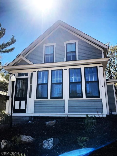 Homes For Sale - 512 5th Street<br/> Stillwater, MN 55082
