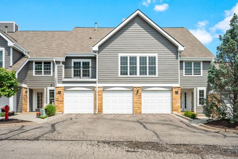 Condo For Sale - 6155 Chasewood Parkway<br/> Minnetonka, MN 55343